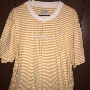 GUESS striped T-shirt💛